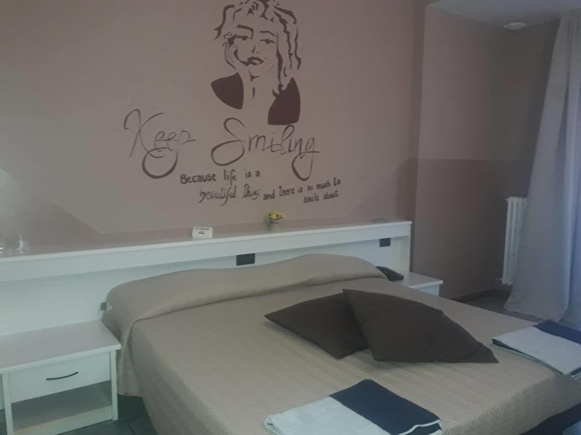 Hotel Stazione 派拉迪克 外观 照片